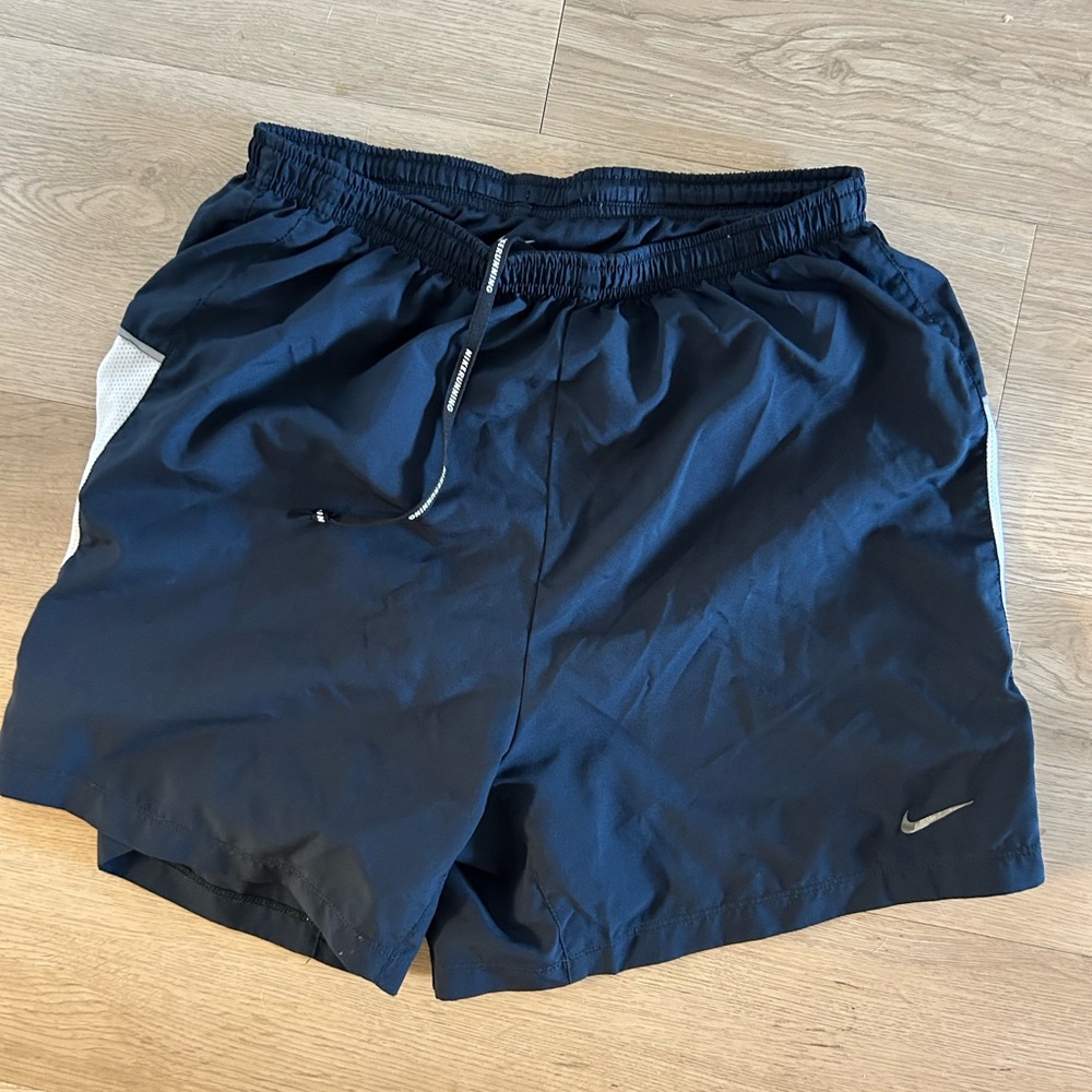 Nike Black Athletic Shorts Lightweight Elastic Waist